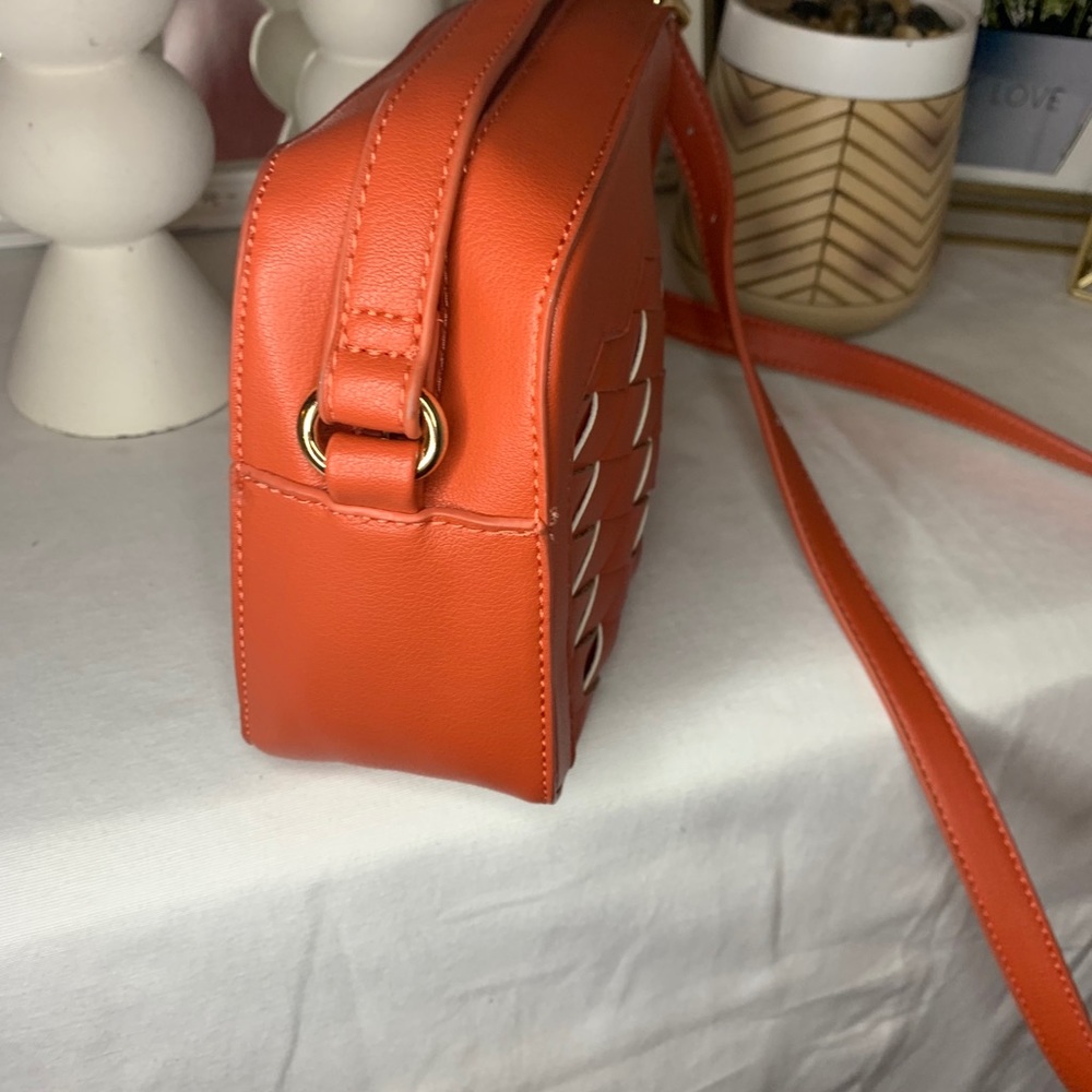 Crossbody bag